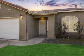 1975 Bass Lake Ave, Tulare, CA 93274