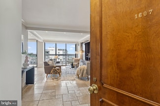 400 Madison St Unit 1607, Alexandria, VA 22314