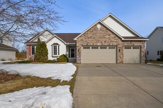 9258 Creek Way, Savage, MN 55378