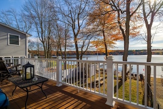 97 Lakeshore Dr, Marlborough, MA 01752