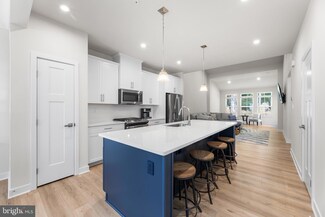 12736 Carnouste Ln Unit 1, Berlin, MD 21811