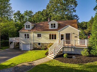 73 Bridge St, Chelmsford, MA 01824