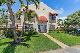 15 Uno Lago Dr Unit 2, North Palm Beach, FL 33408