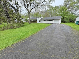 388 Hemingway Dr, Rochester, NY 14620