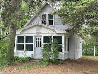 525 S Main St, Plainfield, WI 54966