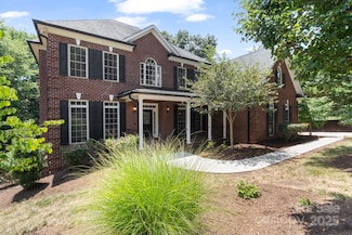 3211 Planters Ridge Rd, Charlotte, NC 28270