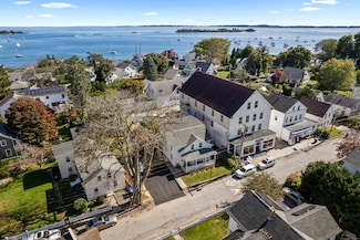 11 Pearl St, Groton, CT 06340