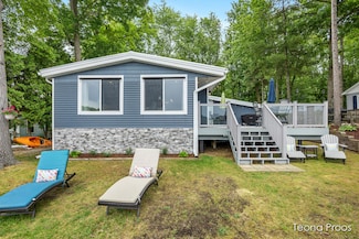 12865 S Englewright Dr, Sand Lake, MI 49343