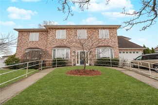 1044 Edgegrove Ave, Staten Island, NY 10309