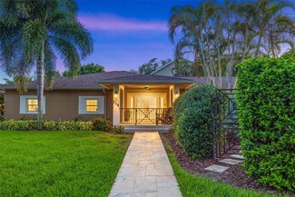 134 Riviera Way NE, Saint Petersburg, FL 33704