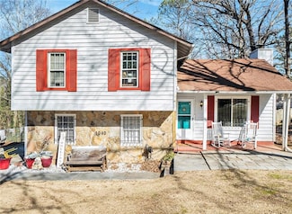 1040 Forest Dr E, Stone Mountain, GA 30088
