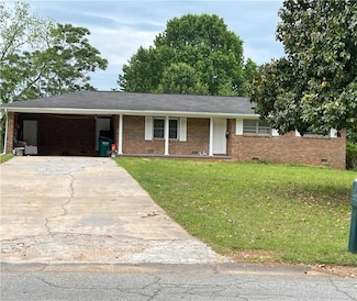 6192 Meadowbrook Dr, Norcross, GA 30093