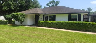 1904 Pine St, Liberty, TX 77575