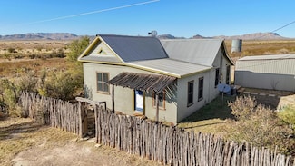 209 N 3rd, Marathon, TX 79842