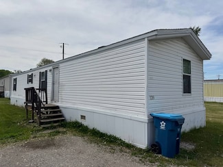 128 W 16th St, Coal Valley, IL 61240