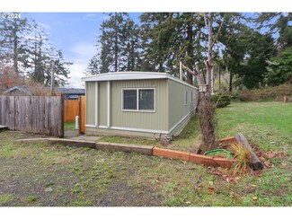 66642 E Bay Rd Unit 75, North Bend, OR 97459