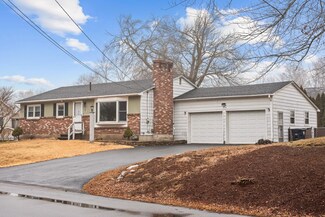 7 Pell Ave, Nashua, NH 03060