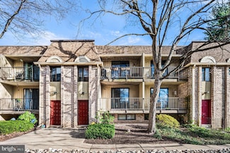 338 Saybrook Ln, Wallingford, PA 19086