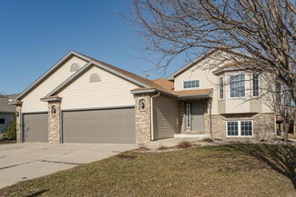 1005 3rd St NE, Kasson, MN 55944