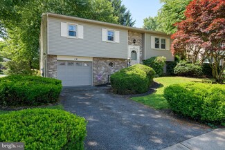 18 Clarendon Dr, Lancaster, PA 17603