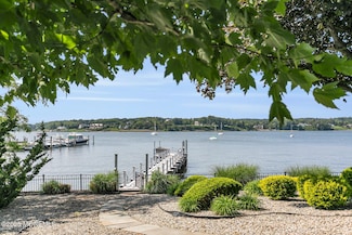 70 De Normandie Ave, Fair Haven, NJ 07704