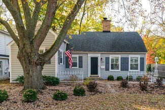 149 Coolidge Ave, Libertyville, IL 60048