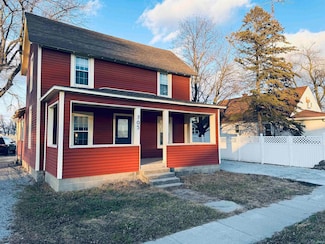 705 E 2nd St, Reynolds, IN 47980