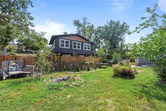 16557 Ivy Ln, Rogers, AR 72756