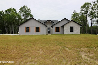 607 Taylon Ln, Oneida, TN 37841