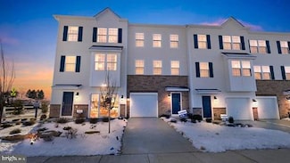 8325 Alexander Ct, Breinigsville, PA 18031