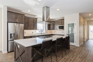1953 1st Ave SE Unit 301, Cedar Rapids, IA 52402