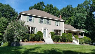 8 Bounty Ct, Salem, NH 03079