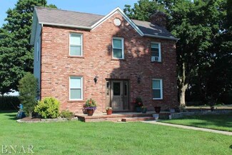108 S East St, Ellsworth, IL 61737