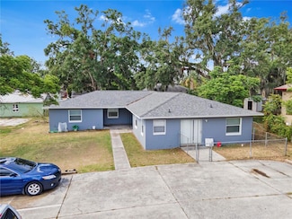 520 NE, Winter Haven, FL 33881