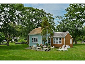 55 Warren's Point Rd, Little Compton, RI 02837