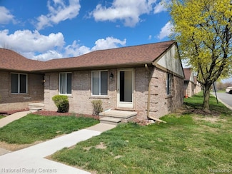 26811 Villa Calabrese Unit 13, Warren, MI 48091
