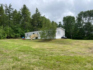 11 E Branch Ln, Detroit, ME 04929
