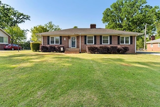 204 Kate Fowler Rd, Ninety Six, SC 29666
