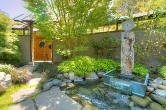 1131 Highwood Dr, Ashland, OR 97520