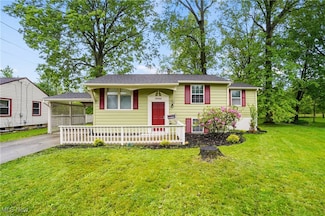 2405 Parkwood Dr NW, Warren, OH 44485