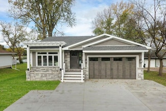 24722 84th St, Salem, WI 53168