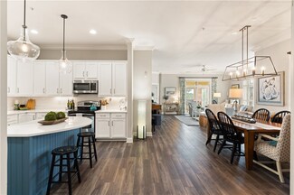 1308 Grand View Dr, Saint Simons Island, GA 31522