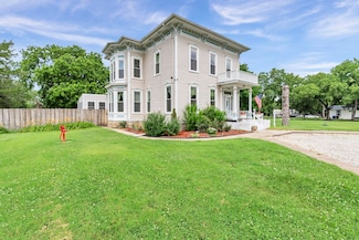 610 S Main St, Lindsborg, KS 67456