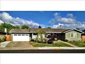 1880 Golden Way, Mountain View, CA 94040