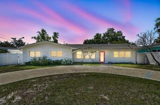 827 Virginia St, Dunedin, FL 34698