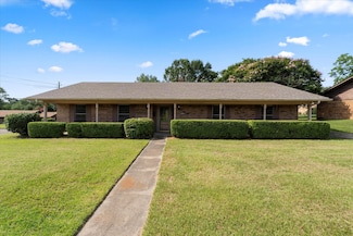 314 Cedar St, Mount Pleasant, TX 75455