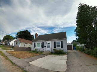 76 Cottage St, Cranston, RI 02910