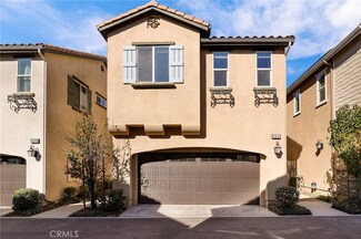 12847 W Hemingway Dr, San Fernando, CA 91340