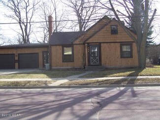 705 River Rd, Windom, MN 56101