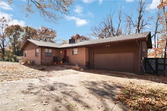 204 Armstrong St, Prairie Grove, AR 72753